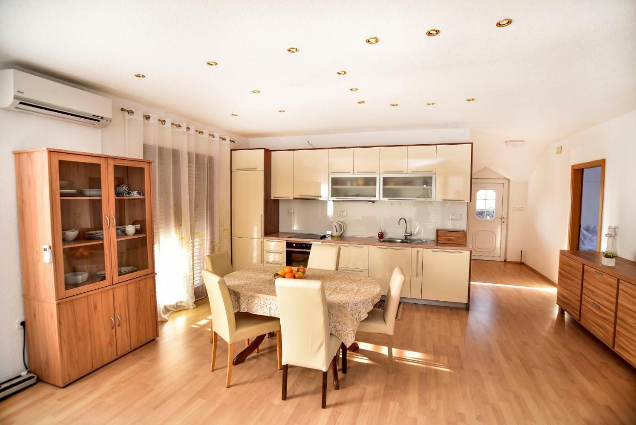 Apartment Anka Zadar Bagian luar foto